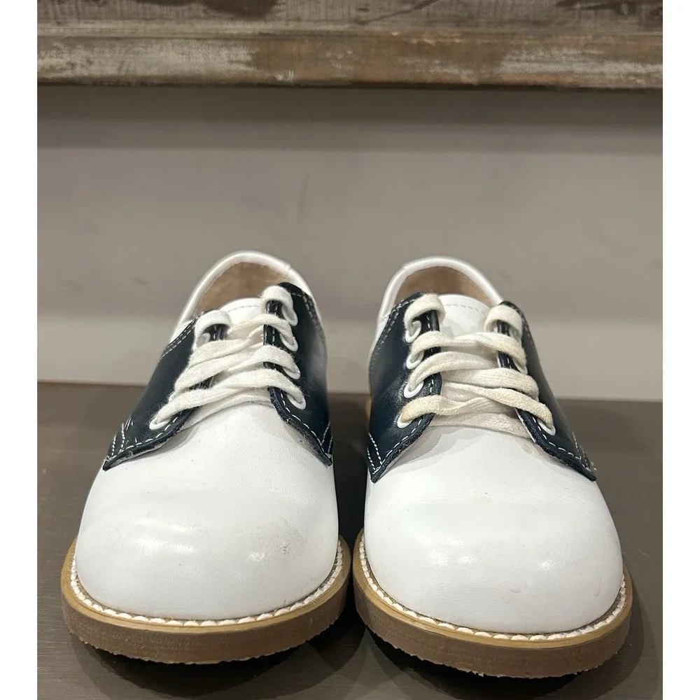 Buster Brown classic two
